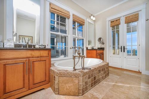 Buckeye On the Beach - 2288 E Co Hwy 30a by Dune Vacation Rentals - image 7
