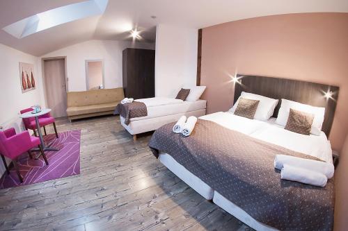 U Tří hrušek Suites & Apartments