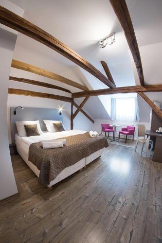U Tří hrušek Suites & Apartments