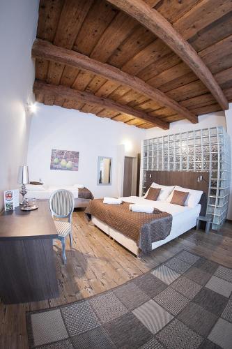 Κρεβάτι, U Tri hrusek Suites & Apartments in Ceske Budejovice