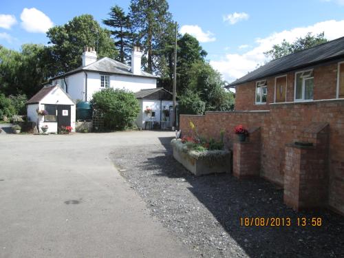 Church Farm - image 13