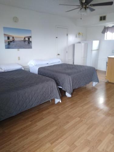 Standard Double Room with Two Double Beds