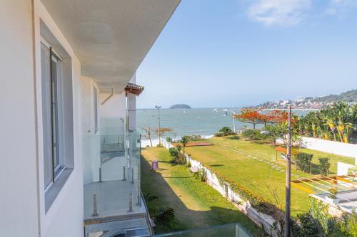 2 bedrooms, 4 beds