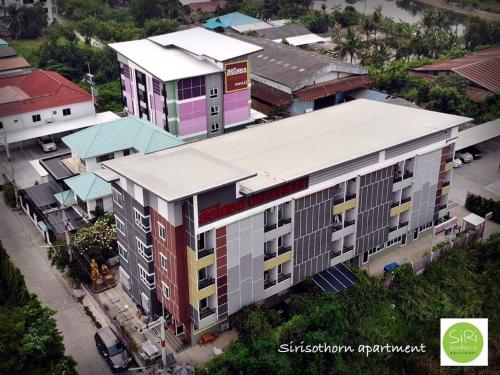 Siri Sothorn Apartment thumbnail 4