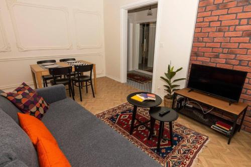  Yakamoz 2 BR Stylish House with garden in Kadikoy in Istanbul