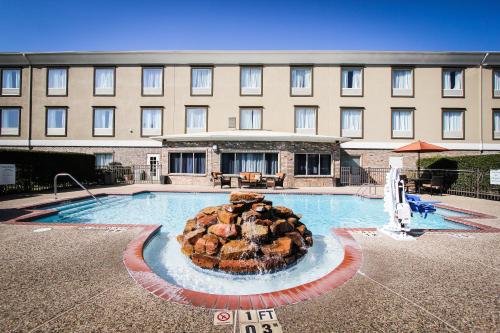 Holiday Inn Express Hotel & Suites Nacogdoches, an IHG Hotel