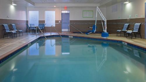 Swimming pool, Holiday Inn St. Paul Downtown By IHG in Saint Paul (MN)
