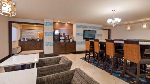 Best Western West Valley Inn