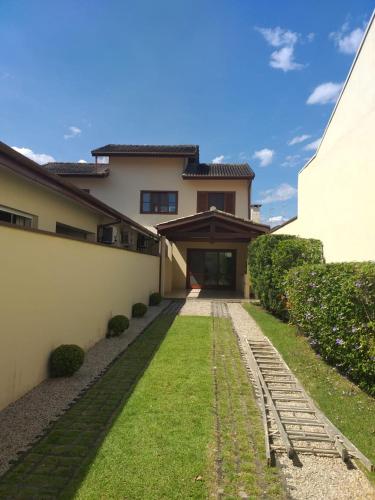 Casa em Ubatuba em excelente localização