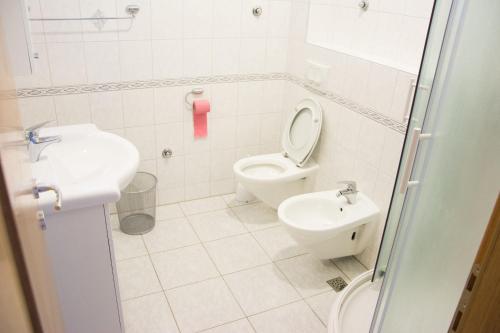 Three-Bedroom Apartment image 4