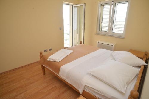 Three-Bedroom Apartment Standard image 4