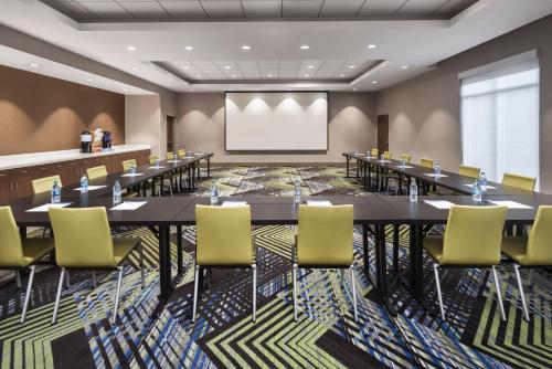 Holiday Inn Express And Suites Odessa I-20 By IHG - 회의실/연회장