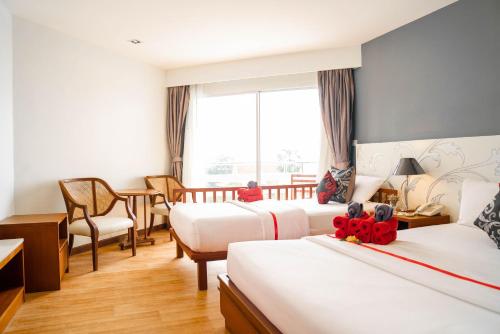 room detail thumbnail 1