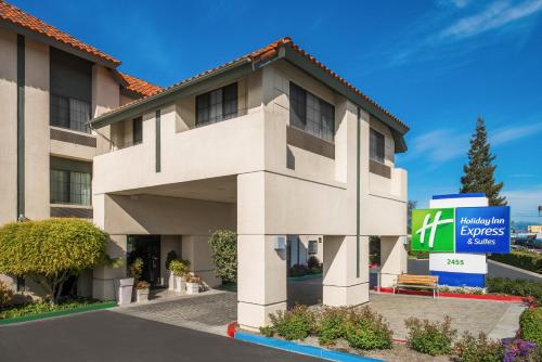 Holiday Inn Express Hotel & Suites Santa Clara - Silicon Valley an IHG Hotel - main image