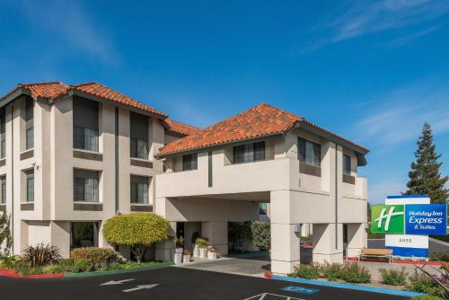 Holiday Inn Express Hotel & Suites Santa Clara - Silicon Valley, an IHG Hotel