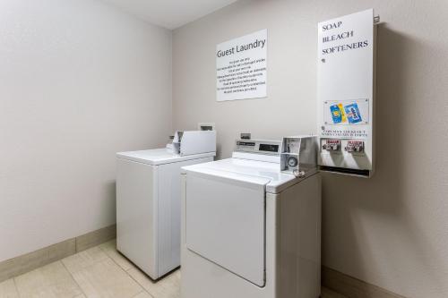 Holiday Inn Express Hotel & Suites Shiloh/O'Fallon an IHG Hotel - image 10