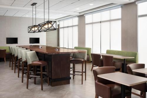 홀리데이 인 오데사 바이 IHG - 레스토랑