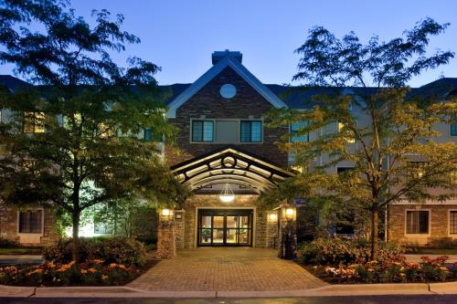 Staybridge Suites Lincolnshire by IHG in Lincolnshire, USA