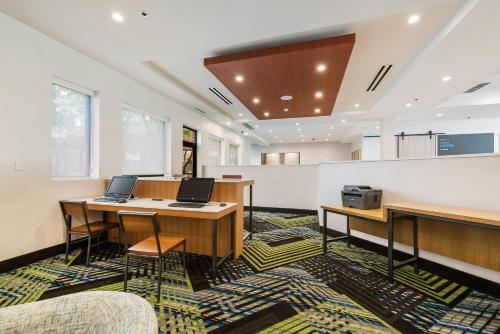 Holiday Inn Express NAPERVILLE