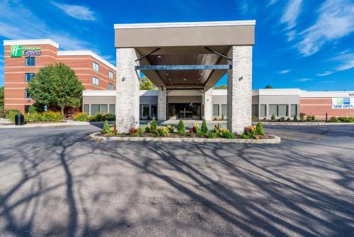 Holiday Inn Express Naperville, an IHG Hotel