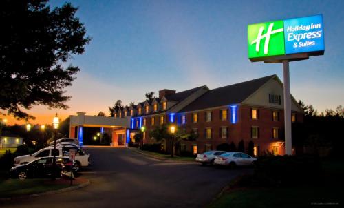 Holiday Inn Express And Suites Merrimack