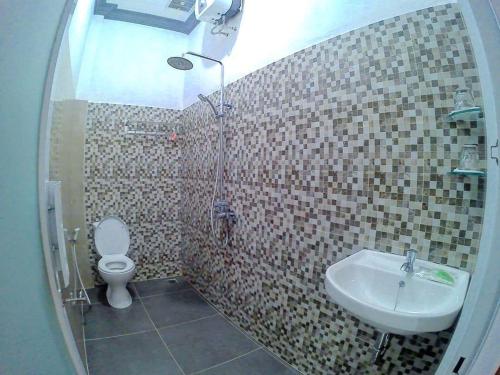 Bathroom, Amaryllis Guesthouse Syariah in Pacitan
