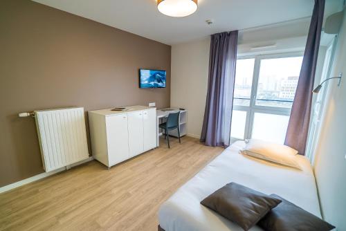 1 twin bed