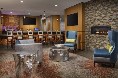 Holiday Inn Charlotte University, an IHG Hotel