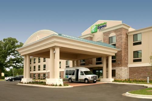 Holiday Inn Express & Suites Madison-Verona, an IHG hotel - Hotel - Verona