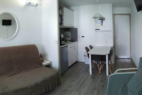 Appt at the foot of the chairlifts - VAL D'ISERE - image 3