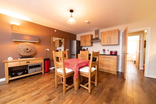 The Jewellery Suites Birmingham - image 6