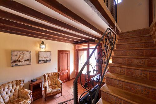 Agroturismo Es Quatre Cantons - Tap to explore photos