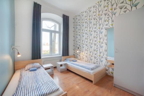 Atlantis Hostel - image 2