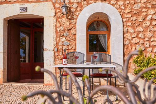 Es Quatre Cantons Hotel