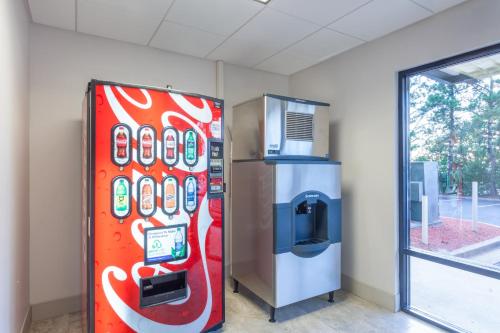 Holiday Inn Express & Suites Augusta West - Ft Gordon Area an IHG Hotel - image 2