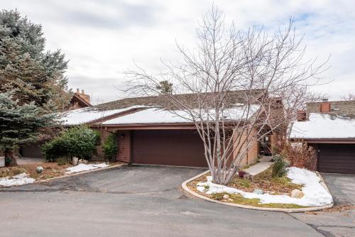 The View Home - image 9