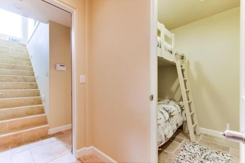 Manhattan Townhome #722 Townhouse - image 12
