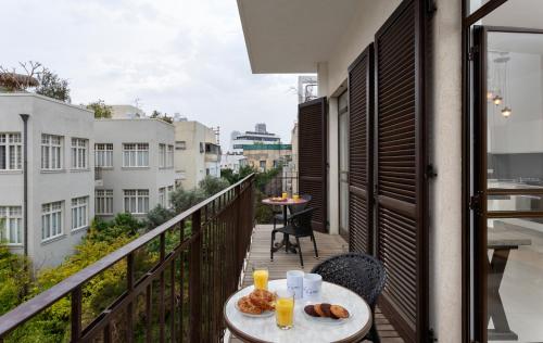 Modern 2BR with MAMAD by HolyGuest - image 5