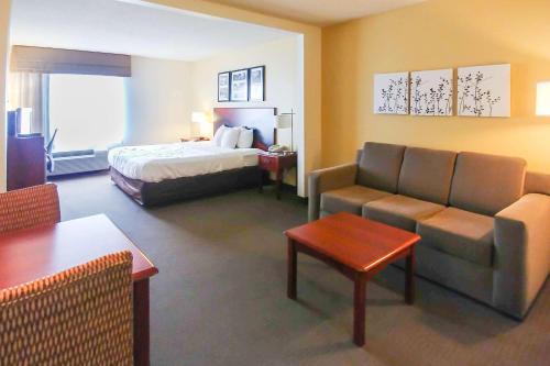 Wingate by Wyndham Dublin Near Claytor Lake State Park