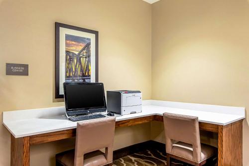 Comfort Inn & Suites Pine Bluff