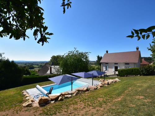 Gorgeous Holiday Home in Martigny le Comte with private Pool - Location saisonnière - Martigny-le-Comte