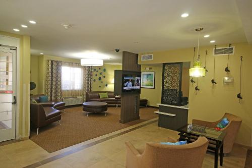 Candlewood Suites Newport News-Yorktown, an IHG Hotel