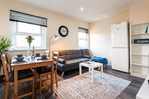 Full Moon 4 Bed Sheffield Centre - Free Street Parking, , South Yorkshire