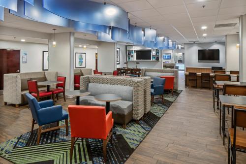 Holiday Inn Express Atlanta Airport-College Park an IHG Hotel - image 8
