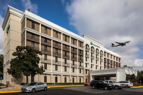 Holiday Inn Express Atlanta Airport-College Park by IHG in Atlanta, USA