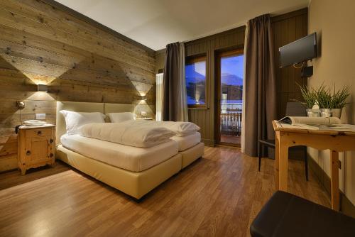 Hotel Bernina - main image