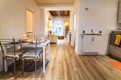 Carrara Deluxe Home