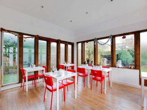 อาหารและเครื่องดื่ม, ลอสต์เกสต์เฮาส์ปีเตอร์เฮด (LostGuestHousePeterhead) in ปีเตอร์เฮด