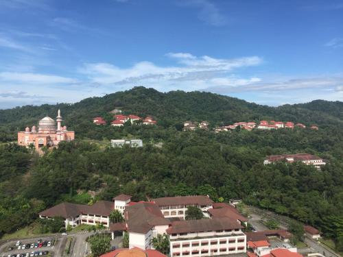 View, 2775 sqf Sunset Luxury Condo in 1 Borneo
