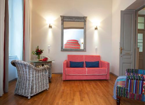 Acropolis TownHouseCo Suites - image 3
